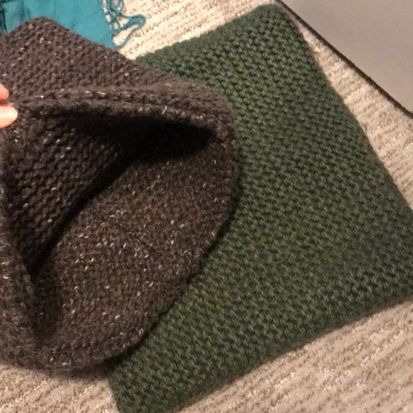 Assorted scarves - Picture 3 of 4